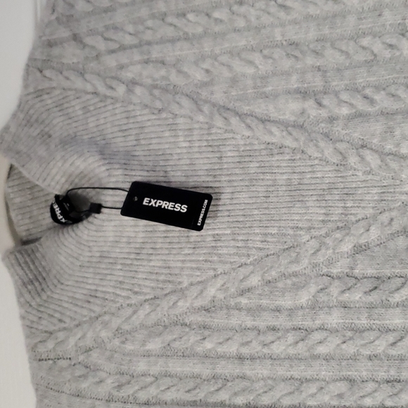 Express short sleeve sweater - Picture 2 of 3